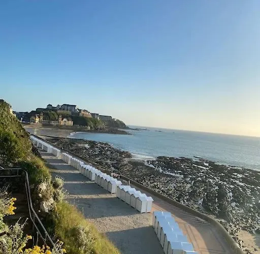 Les Corsaires Апартаменты *